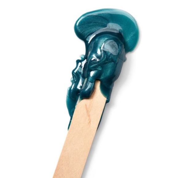 Gigi Soothing Azulene Hard Wax Beads AND Refill Can- 14 Oz NWT - Picture 4 of 8